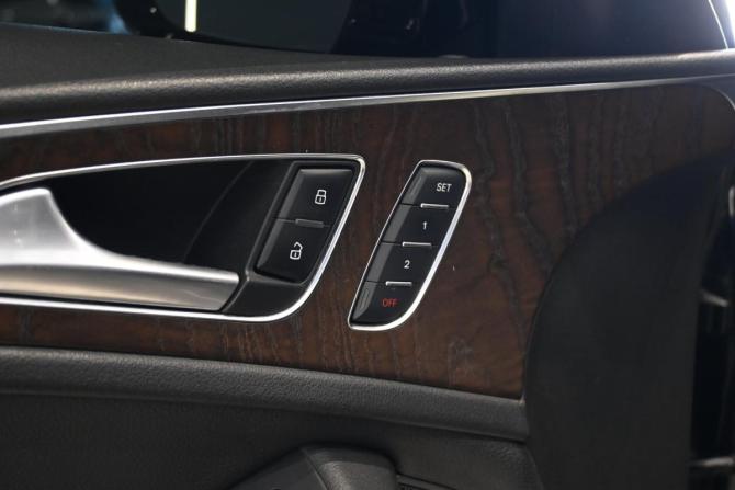 Audi A6 IV (C7) Рестайлинг с пробегом 2016 года, цена 1 995 000 рублей, 234000 км, седан, Автокод Объявления