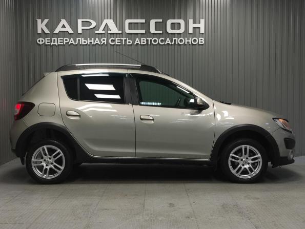 Renault Sandero II с пробегом 2015 года, цена 720 000 рублей, 206533 км, хэтчбек, Автокод Объявления