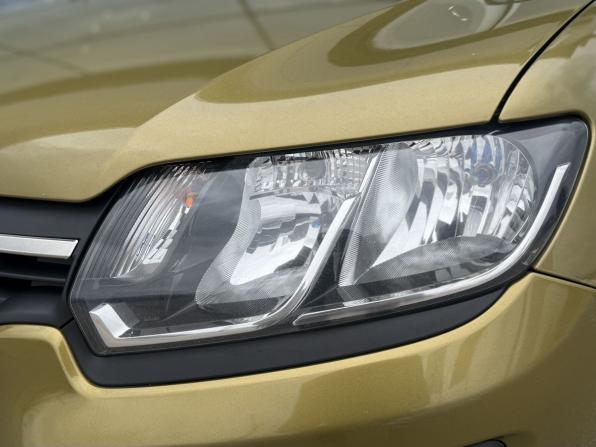 Renault Sandero II с пробегом 2017 года, цена 945 000 рублей, 102321 км, хэтчбек, Автокод Объявления