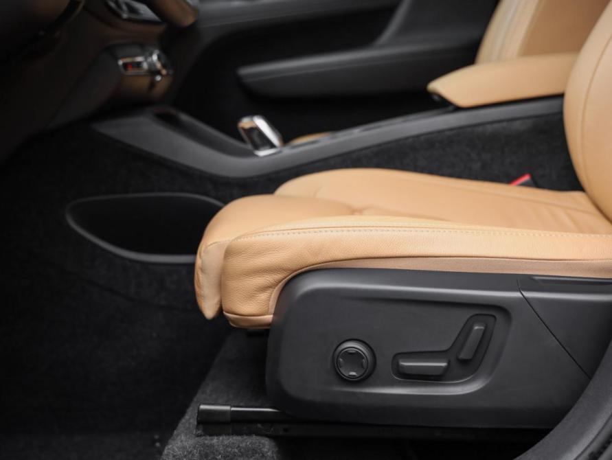 Volvo XC40 I Санкт-Петербург  - изображение 28