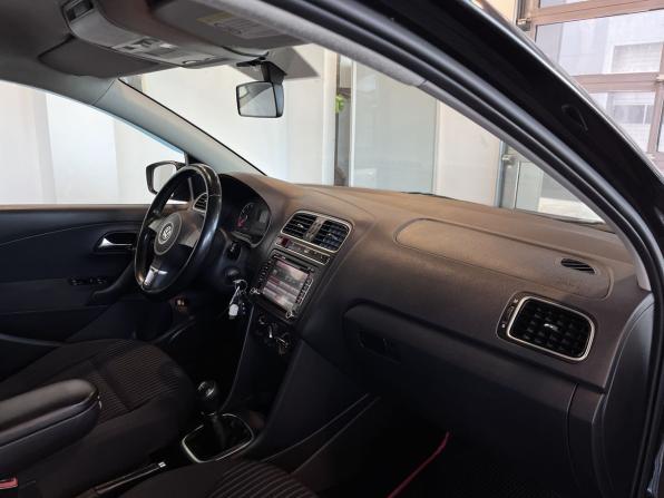Volkswagen Polo V с пробегом 2012 года, цена 734 000 рублей, 157206 км, седан, Автокод Объявления