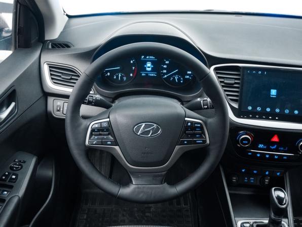 Hyundai Solaris II с пробегом 2019 года, цена 1 599 000 рублей, 115000 км, седан, Автокод Объявления