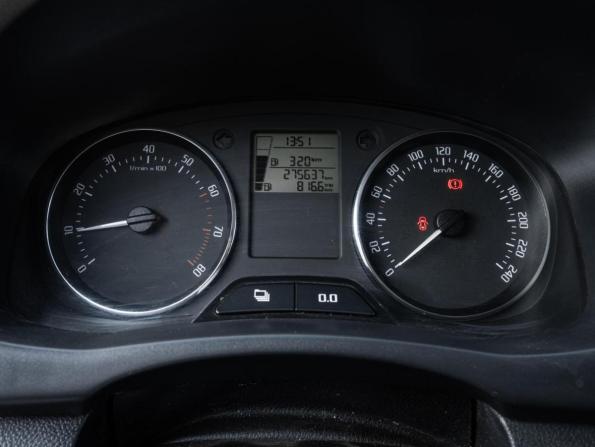 Skoda Fabia II Рестайлинг с пробегом 2010 года, цена 420 000 рублей, 275637 км, хэтчбек, Автокод Объявления