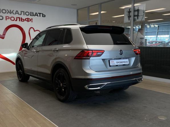 Volkswagen Tiguan II Рестайлинг с пробегом 2021 года, цена 2 710 000 рублей, 60855 км, внедорожник, Автокод Объявления