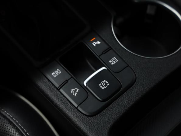 Kia Sportage IV Рестайлинг с пробегом 2018 года, цена 2 239 000 рублей, 95890 км, внедорожник, Автокод Объявления