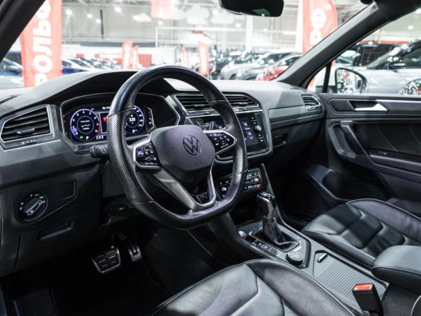Volkswagen Tiguan II Рестайлинг с пробегом 2021 года, цена 3 319 700 рублей, 145904 км, внедорожник, Автокод Объявления