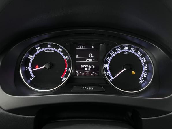 Skoda Rapid I Рестайлинг с пробегом 2019 года, цена 1 380 000 рублей, 87997 км, лифтбек, Автокод Объявления