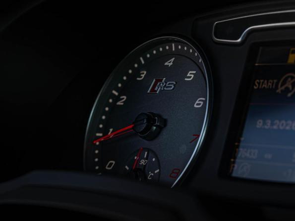 Audi RS Q3 I (8U) с пробегом 2013 года, цена 2 195 000 рублей, 176443 км, внедорожник, Автокод Объявления