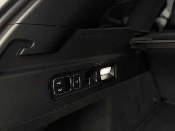 Li Auto (Lixiang) L7 I с пробегом 2023 года, цена 5 649 000 рублей, 27889 км, внедорожник, Автокод Объявления