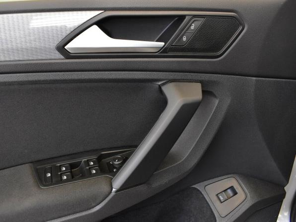 Volkswagen Tiguan II Рестайлинг с пробегом 2021 года, цена 3 223 000 рублей, 52743 км, внедорожник, Автокод Объявления