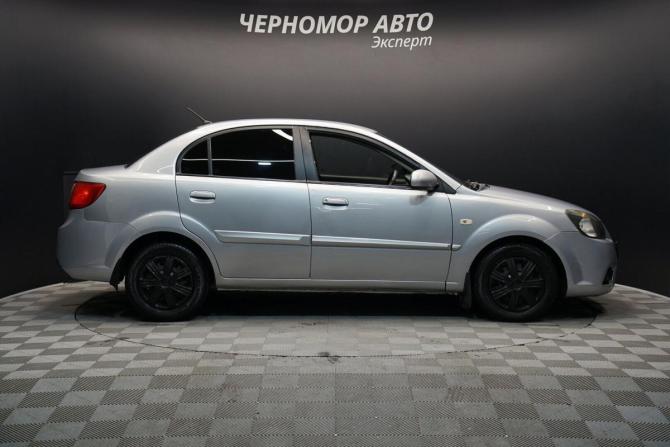 Kia Rio II Рестайлинг с пробегом 2010 года, цена 680 000 рублей, 245000 км, седан, Автокод Объявления