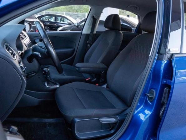 Volkswagen Polo V Рестайлинг с пробегом 2017 года, цена 1 270 000 рублей, 122520 км, седан, Автокод Объявления