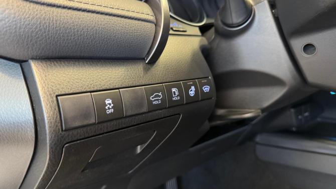Toyota Camry VIII (XV70) Рестайлинг с пробегом 2021 года, цена 2 812 000 рублей, 116545 км, седан, Автокод Объявления
