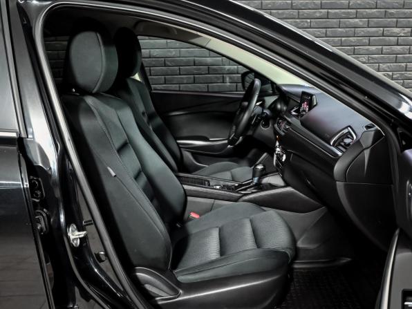 Mazda 6 III (GJ) Рестайлинг с пробегом 2016 года, цена 1 650 000 рублей, 255851 км, седан, Автокод Объявления
