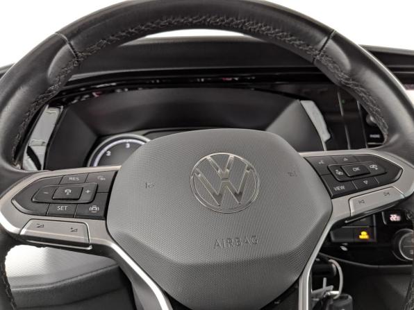 Volkswagen Multivan T6 Рестайлинг с пробегом 2020 года, цена 6 420 000 рублей, 84953 км, минивэн, Автокод Объявления