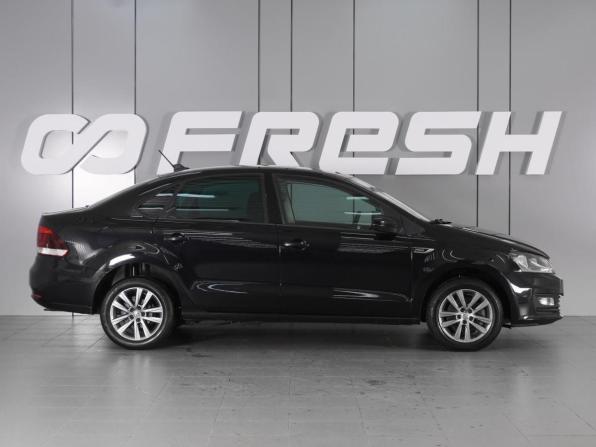 Volkswagen Polo V Рестайлинг с пробегом 2019 года, цена 1 469 000 рублей, 125078 км, седан, Автокод Объявления