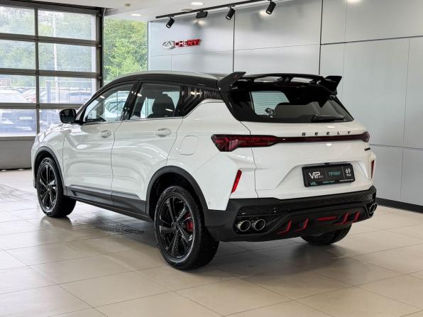 Geely Coolray I Рестайлинг с пробегом 2024 года, цена 2 225 000 рублей, 22638 км, внедорожник, Автокод Объявления
