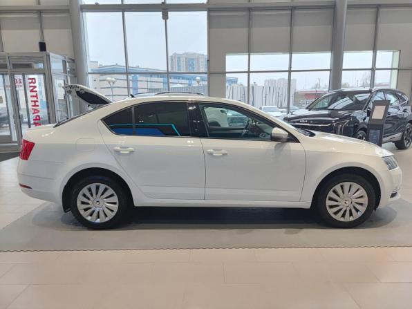 Skoda Octavia III (A7) Рестайлинг с пробегом 2018 года, цена 1 999 000 рублей, 88770 км, лифтбек, Автокод Объявления