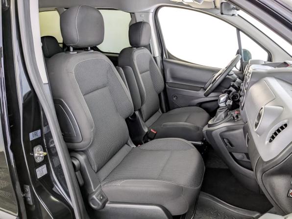 Opel Combo PCMA с пробегом 2021 года, цена 2 110 000 рублей, 48701 км, компактвэн, Автокод Объявления