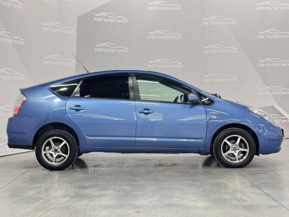 Toyota Prius II Рестайлинг (XW20) с пробегом 2009 года, цена 799 000 рублей, 217000 км, лифтбек, Автокод Объявления