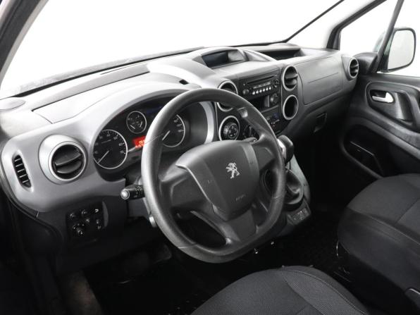 Peugeot Partner II Рестайлинг 2 с пробегом 2022 года, цена 1 200 000 рублей, 197917 км, компактвэн, Автокод Объявления