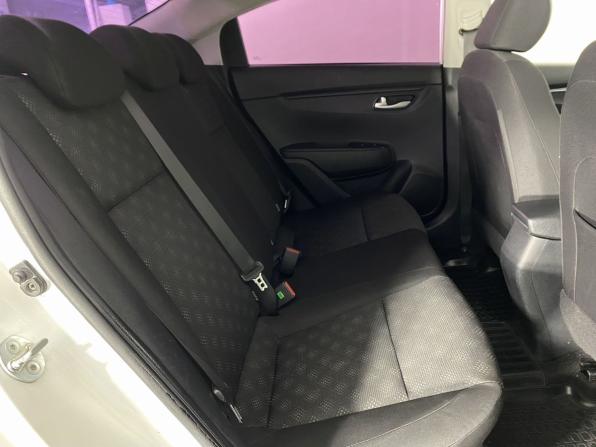 Kia Rio IV с пробегом 2017 года, цена 995 000 рублей, 184604 км, седан, Автокод Объявления