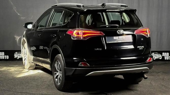 Toyota RAV4 IV (XA40) Рестайлинг с пробегом 2017 года, цена 2 230 000 рублей, 127516 км, внедорожник, Автокод Объявления