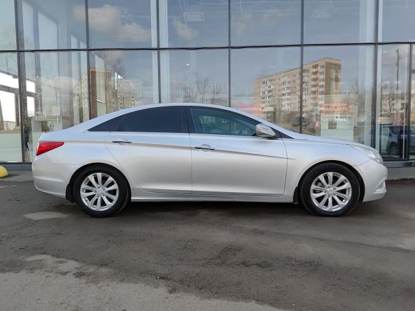 Hyundai Sonata VI (YF) с пробегом 2010 года, цена 862 800 рублей, 198412 км, седан, Автокод Объявления
