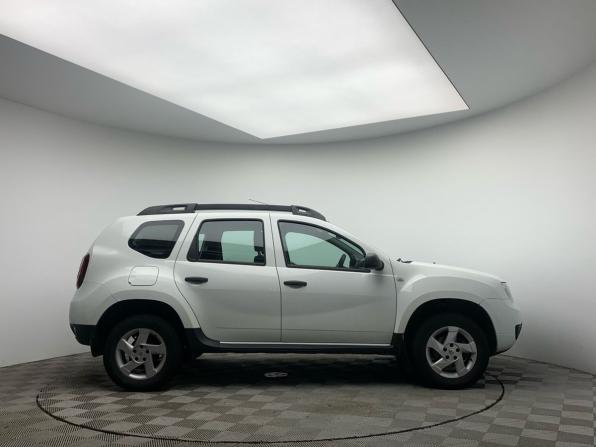 Renault Duster I Рестайлинг с пробегом 2016 года, цена 1 119 000 рублей, 122473 км, внедорожник, Автокод Объявления