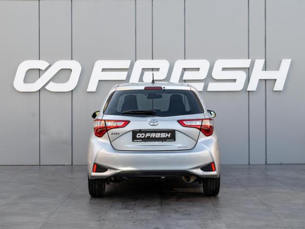 Toyota Vitz III (XP130) Рестайлинг 2 с пробегом 2017 года, цена 990 000 рублей, 75538 км, хэтчбек, Автокод Объявления