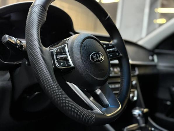 Kia Optima IV Рестайлинг с пробегом 2018 года, цена 1 697 000 рублей, 184000 км, седан, Автокод Объявления