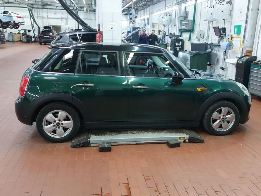 Mini Hatch III (F55/F56) Москва  - изображение 16