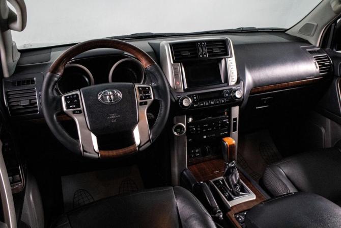 Toyota Land Cruiser Prado 150 Series с пробегом 2010 года, цена 2 439 000 рублей, 268000 км, внедорожник, Автокод Объявления