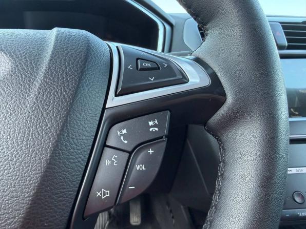 Ford Mondeo V с пробегом 2017 года, цена 1 295 000 рублей, 244735 км, седан, Автокод Объявления
