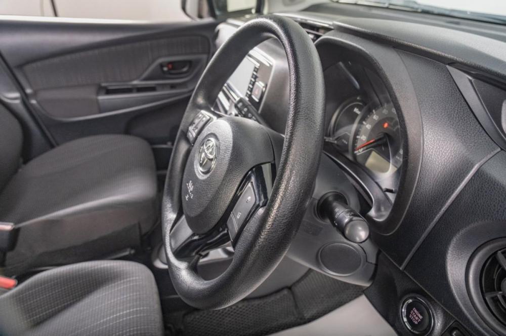 Toyota Vitz III (XP130) Рестайлинг 2 Томск  - изображение 13