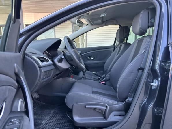Renault Megane III с пробегом 2011 года, цена 699 900 рублей, 219626 км, универсал, Автокод Объявления