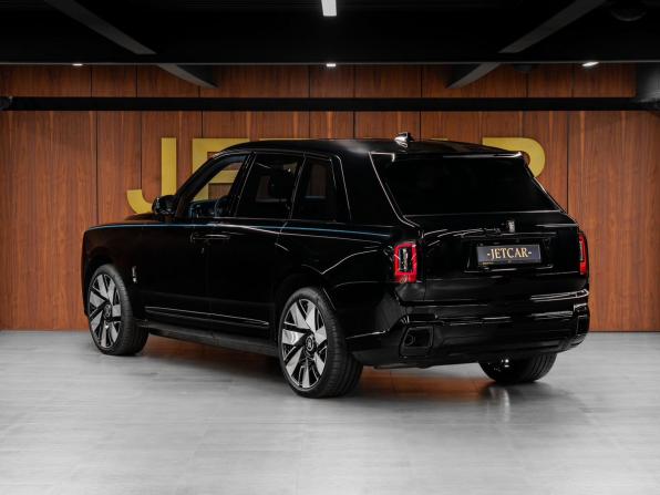 Rolls-Royce Cullinan I Рестайлинг (Series II) с пробегом 2024 года, цена 55 000 000 рублей, 9224 км, внедорожник, Автокод Объявления