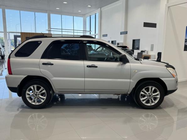 Kia Sportage II Рестайлинг с пробегом 2009 года, цена 789 000 рублей, 198000 км, внедорожник, Автокод Объявления