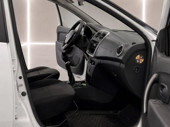Renault Sandero II с пробегом 2017 года, цена 645 000 рублей, 170115 км, хэтчбек, Автокод Объявления