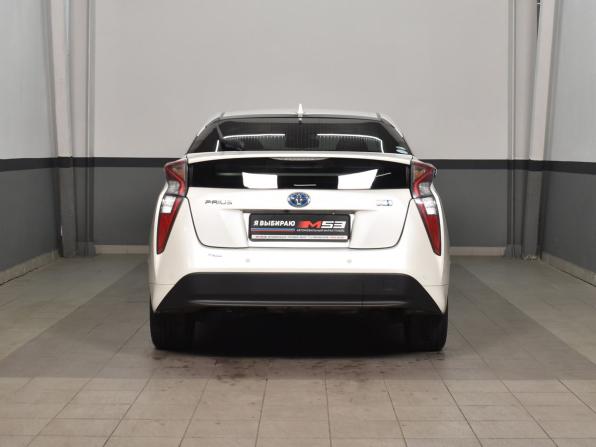 Toyota Prius IV (XW50) с пробегом 2016 года, цена 1 664 997 рублей, 155198 км, лифтбек, Автокод Объявления