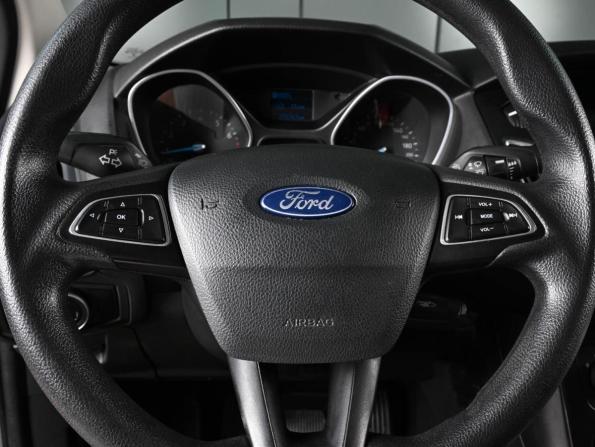 Ford Focus III Рестайлинг с пробегом 2017 года, цена 949 000 рублей, 221247 км, седан, Автокод Объявления