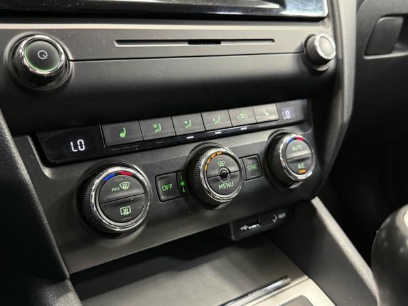Skoda Octavia III (A7) с пробегом 2016 года, цена 1 310 000 рублей, 233525 км, лифтбек, Автокод Объявления