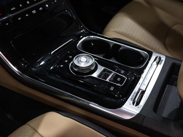 Kia Carnival IV с пробегом 2023 года, цена 4 899 990 рублей, 35229 км, минивэн, Автокод Объявления