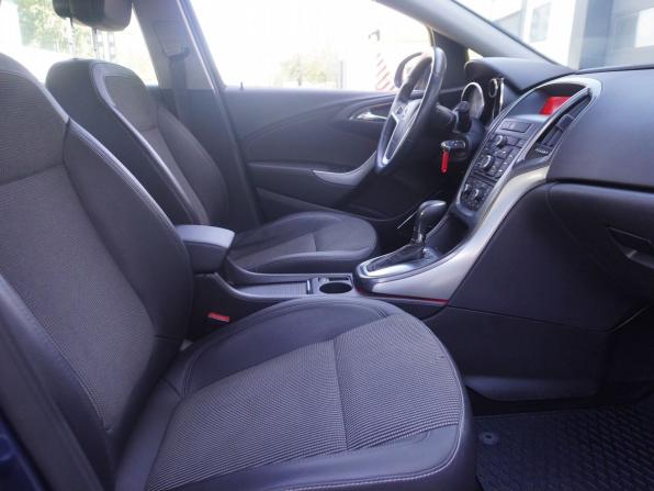 Opel Astra J с пробегом 2011 года, цена 813 000 рублей, 139719 км, универсал, Автокод Объявления