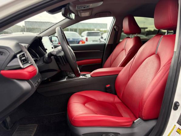 Toyota Camry VIII (XV70) Рестайлинг с пробегом 2022 года, цена 2 555 000 рублей, 99000 км, седан, Автокод Объявления