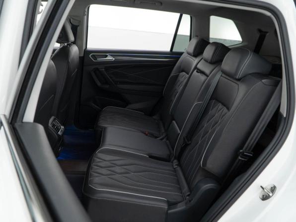 Volkswagen Tiguan II Рестайлинг с пробегом 2021 года, цена 4 057 055 рублей, 44309 км, внедорожник, Автокод Объявления