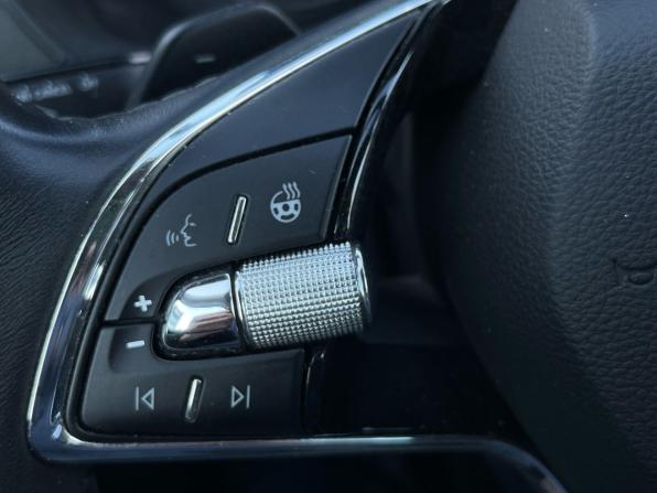 Skoda Octavia IV (A8) с пробегом 2021 года, цена 2 190 000 рублей, 109989 км, лифтбек, Автокод Объявления
