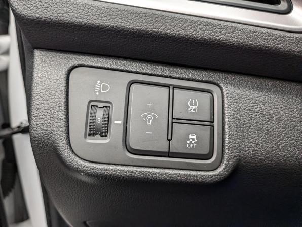 Hyundai Solaris II с пробегом 2017 года, цена 1 380 000 рублей, 76268 км, седан, Автокод Объявления