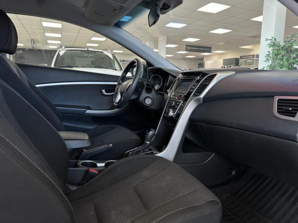 Hyundai i30 II с пробегом 2014 года, цена 957 000 рублей, 100012 км, хэтчбек, Автокод Объявления