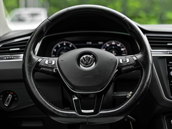 Volkswagen Tiguan II с пробегом 2017 года, цена 2 220 000 рублей, 197529 км, внедорожник, Автокод Объявления